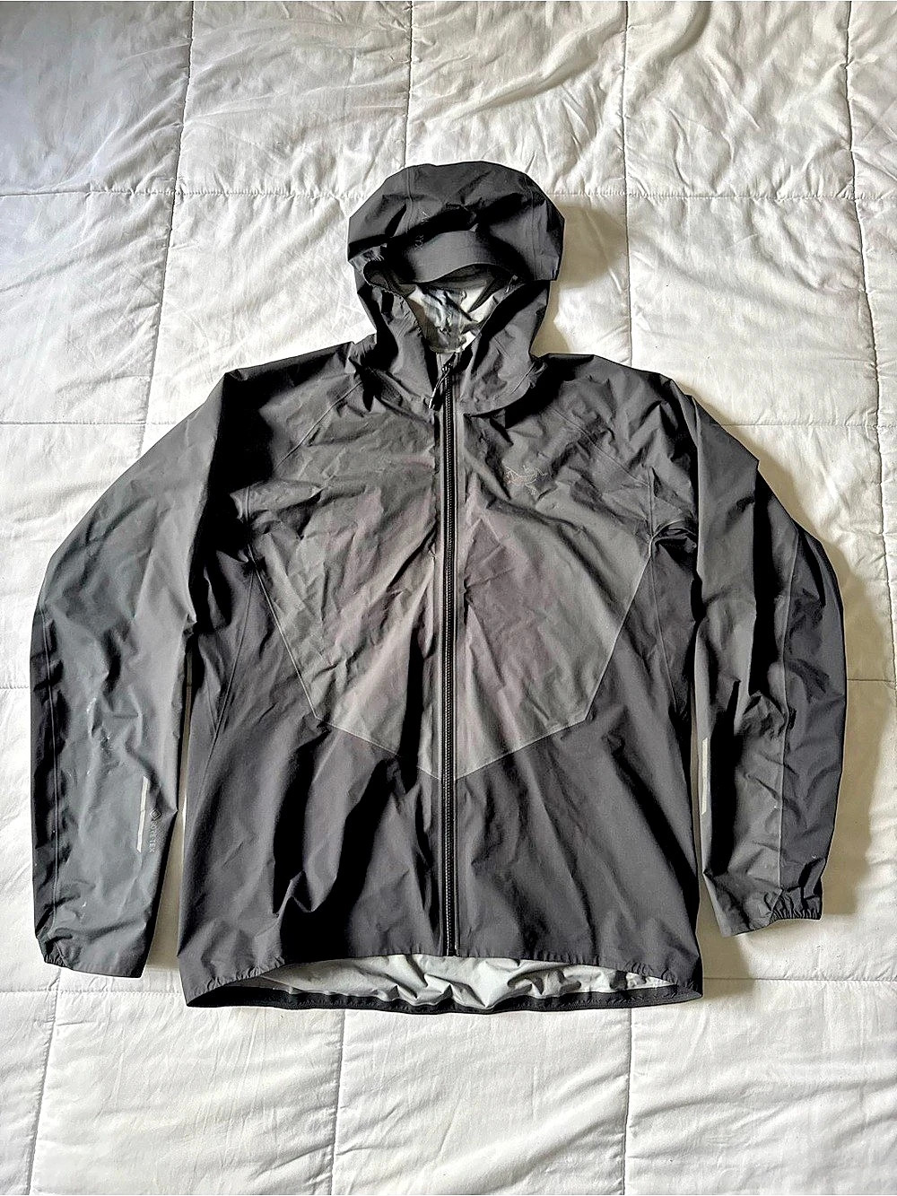 Arc'teryx Beta LT Jacket Men's Black Hooded Jacket